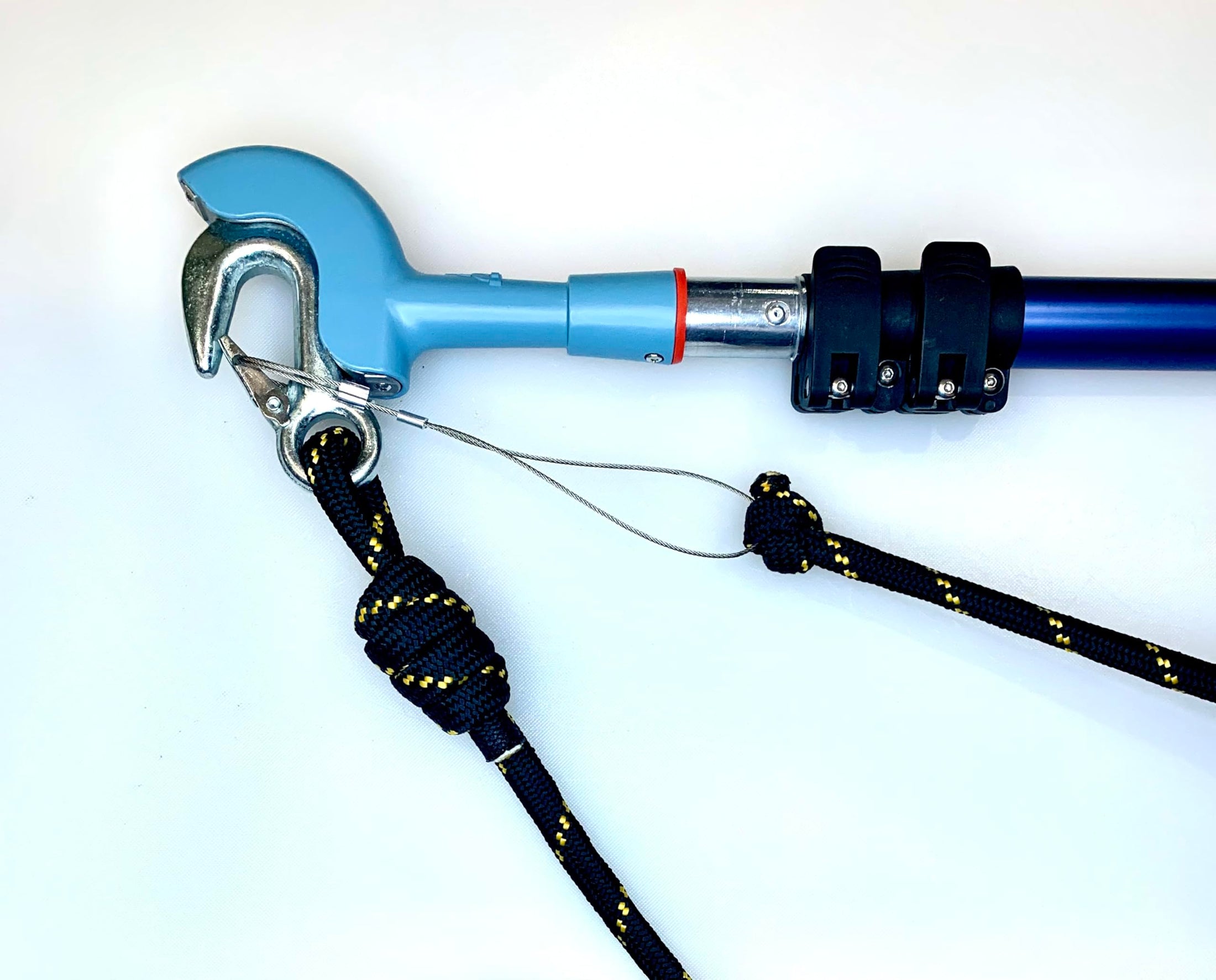 Hands-free mooring system with quick release hook for boats at anchor or mooring buoy